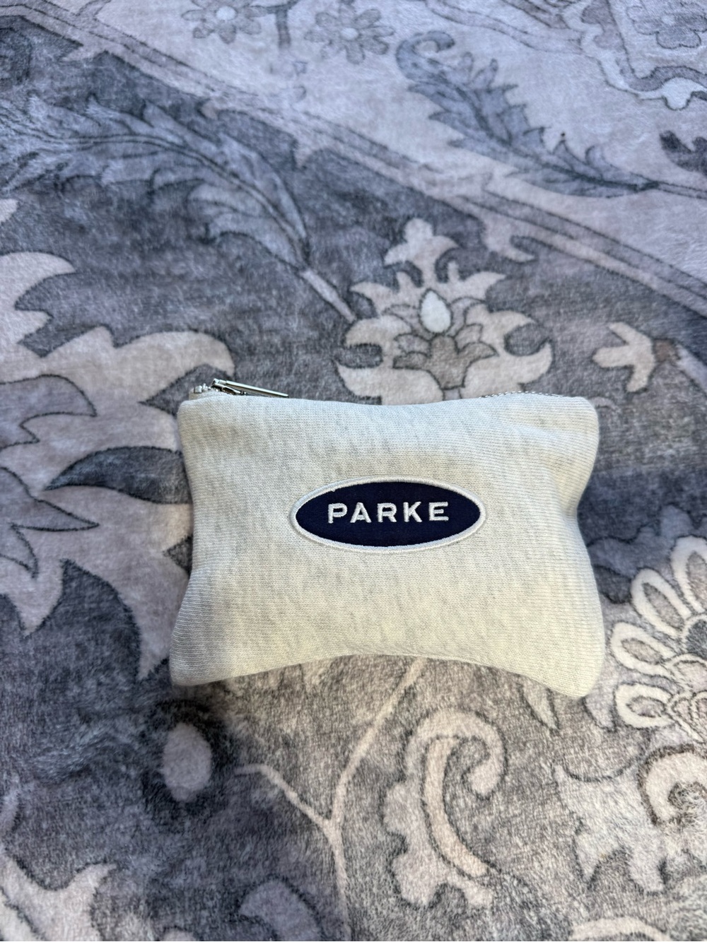 NIB Parke Frosting Claw Clip - Picture 3 of 4